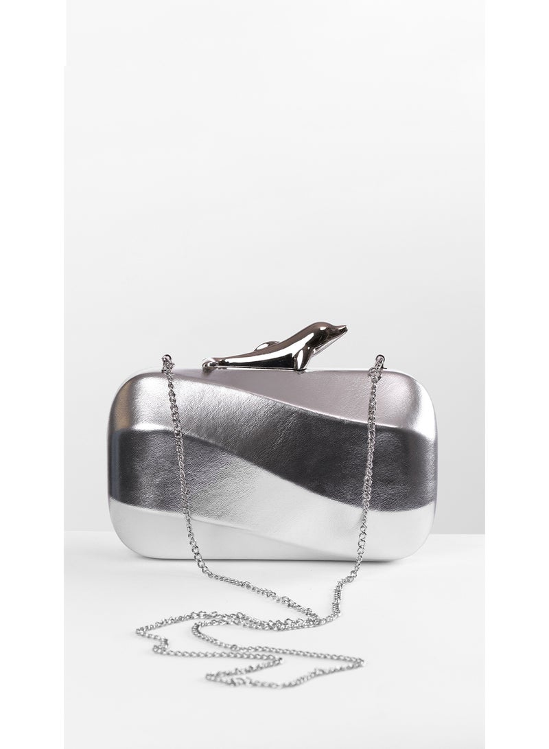 كيفيلي حقيبة سهرة بتدفق قمري فضي - Image 4